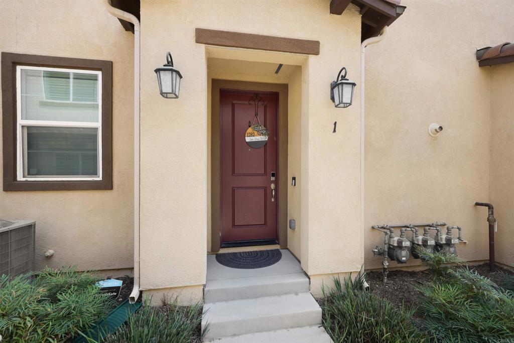 1282 Santa Victoria Rd 1