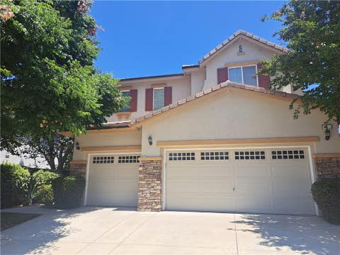 Photo of 3 Plaza Avila, Lake Elsinore, CA 92532 (MLS # SW26180148)