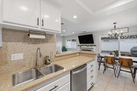 Tiny photo for 228 Hill Ranch Drive, Thousand Oaks, CA 91362 (MLS # 226004413)