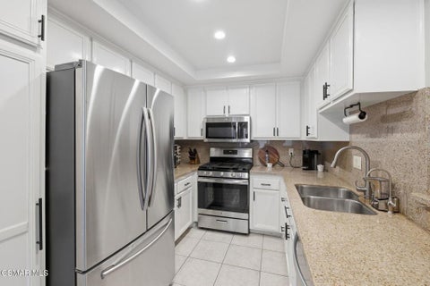 Tiny photo for 228 Hill Ranch Drive, Thousand Oaks, CA 91362 (MLS # 226004413)