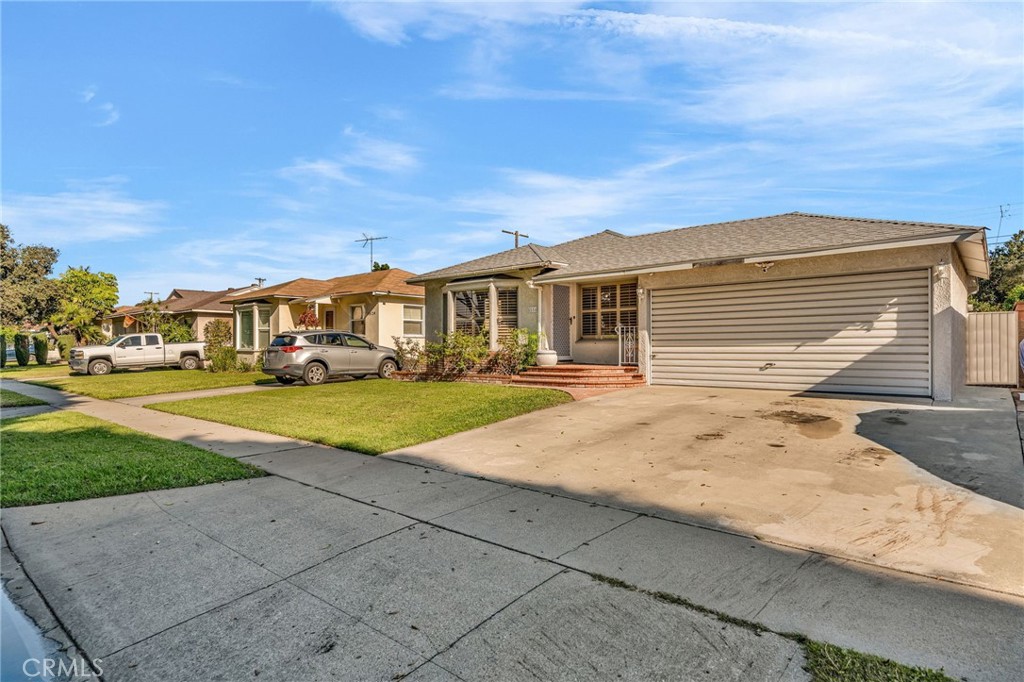 5514 Bellflower Blvd