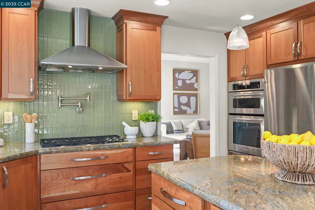 San Ramon, California 94582, United States, 4 Bedrooms Bedrooms, ,3 BathroomsBathrooms,Residential,Active,206810