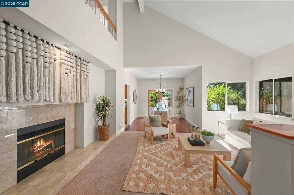 San Ramon, California 94582, United States, 4 Bedrooms Bedrooms, ,3 BathroomsBathrooms,Residential,Active,206810