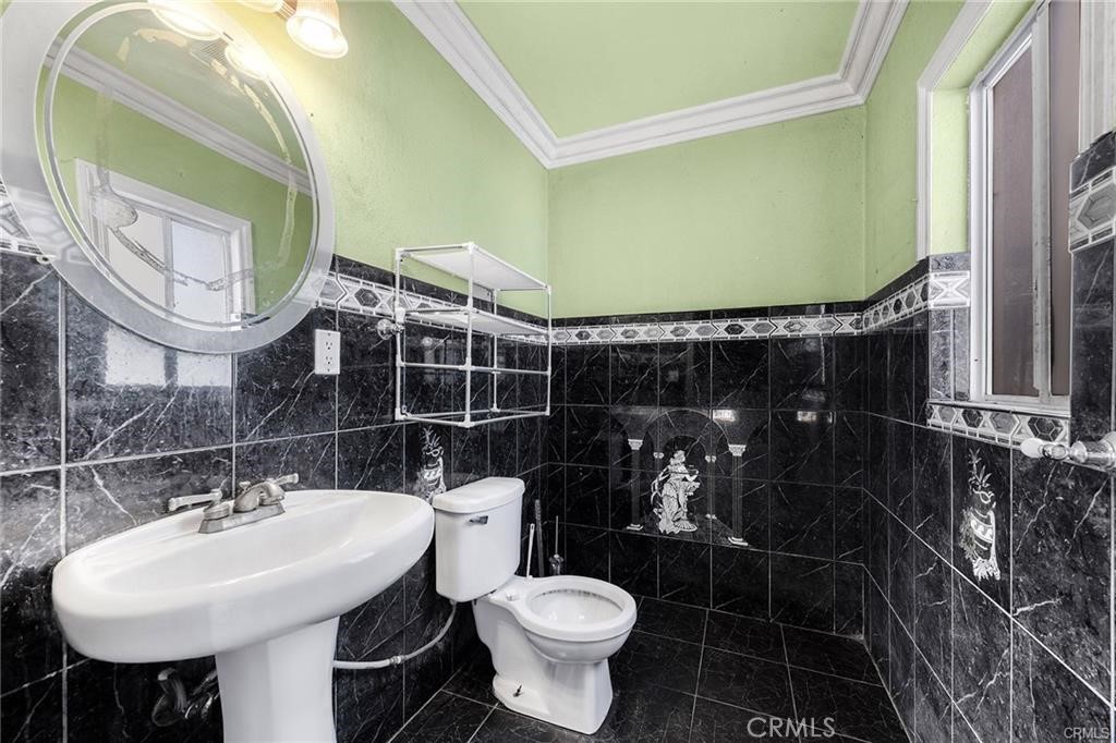 2346 Durfee