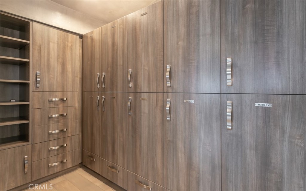 Beach Road Custom (BR) - Residential