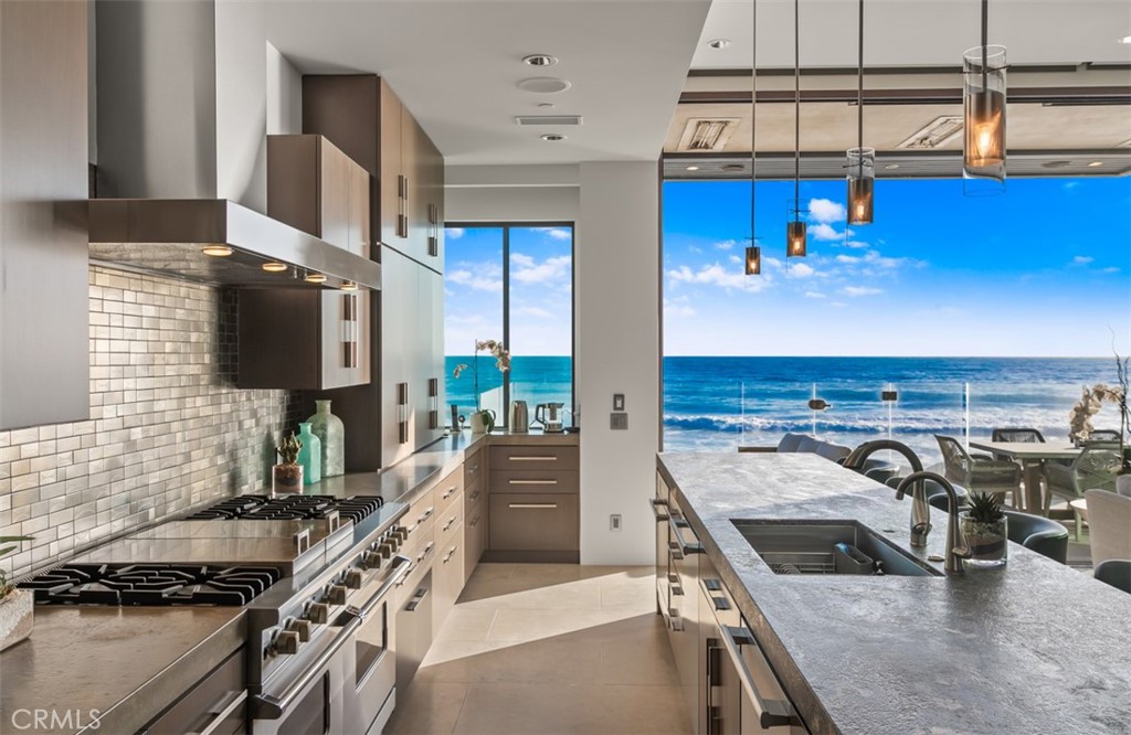 Beach Road Custom (BR) - Residential