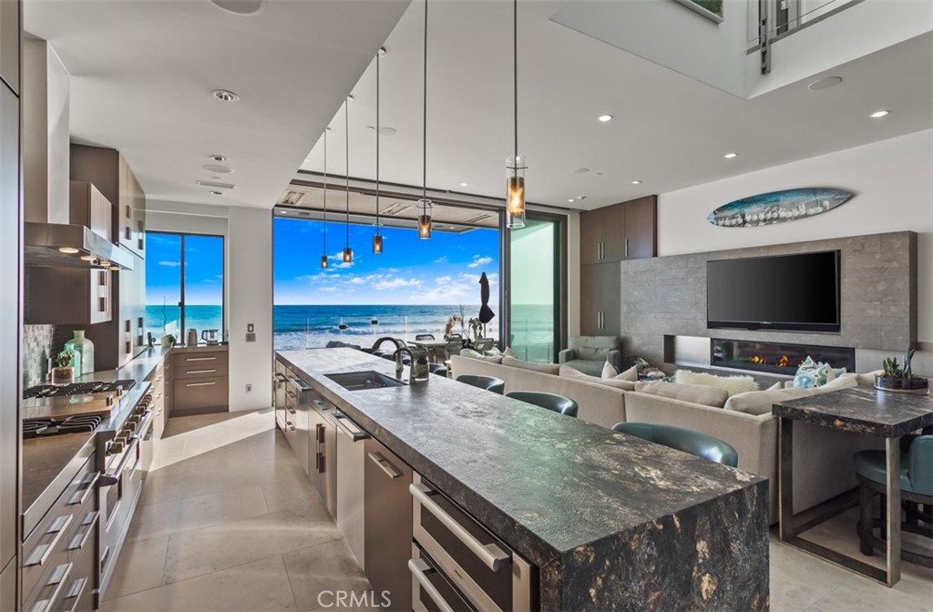 Beach Road Custom (BR) - Residential