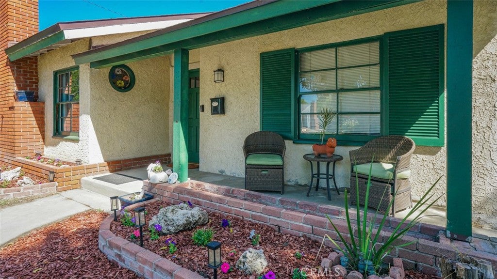 330 S Griffith Park Drive