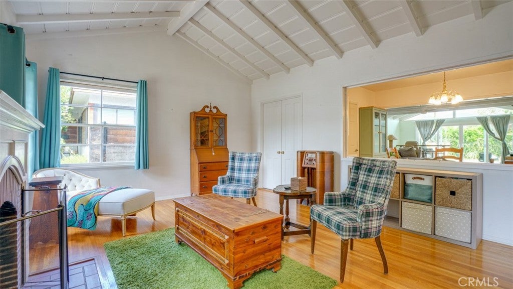 330 S Griffith Park Drive