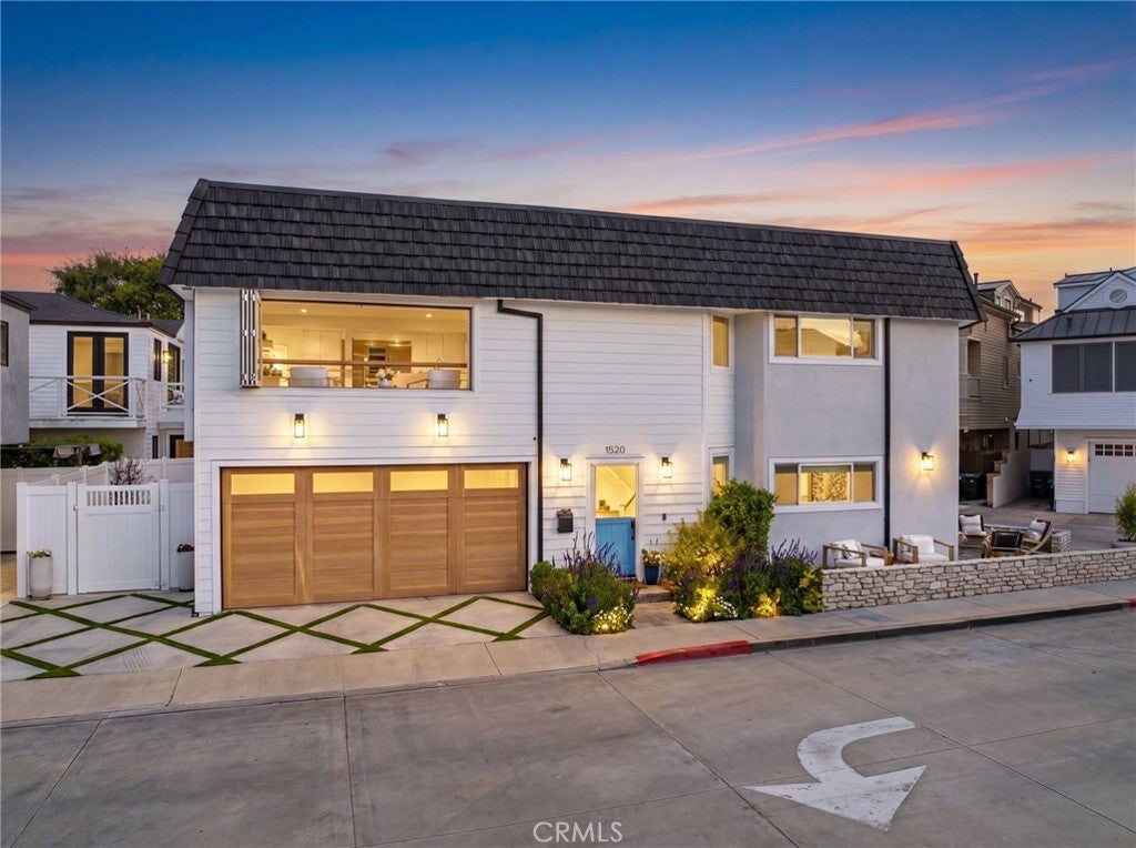 Photo of 1520 Abalone Pl, Newport Beach, CA 92662 (MLS # NP26126338)