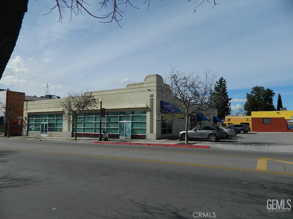 1124 Baker