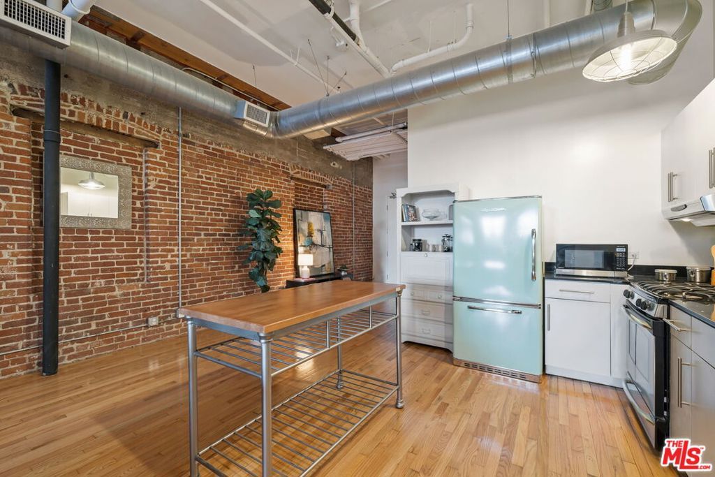 Photo of 500 Molino Street #208, Los Angeles, CA 90013 (MLS # 26660423)