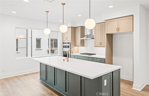 Photo of 106 Kimberwick Court, Burbank, CA 91506 (MLS # IV26032648)