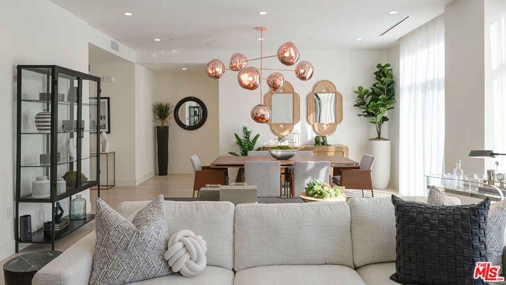 Photo of 425 N Palm Drive #104, Beverly Hills, CA 90210 (MLS # 25630969)