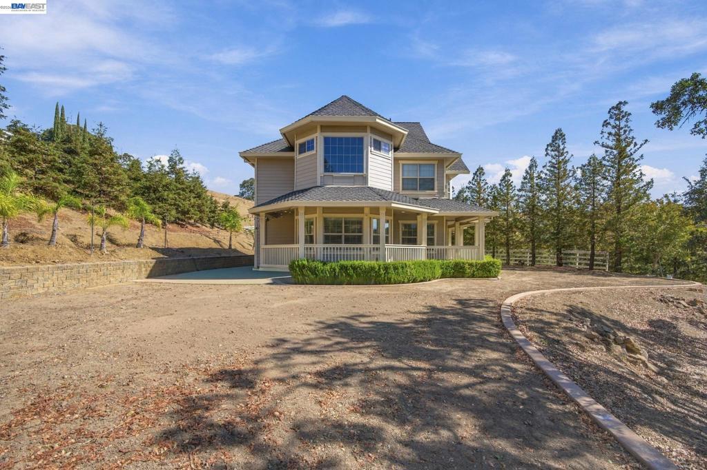 4270 Leon Dr