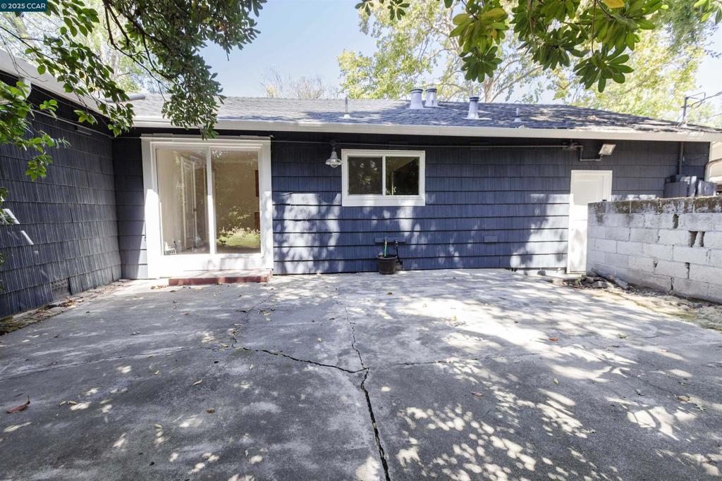 POETSCOER - Residential Lease