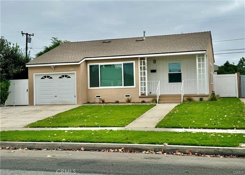 Photo of 5618 Graywood Avenue, Lakewood, CA 90712 (MLS # PW26043808)