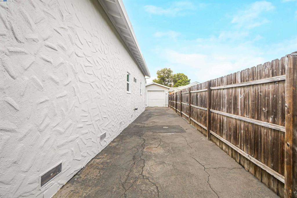 ASHLAND - Residential