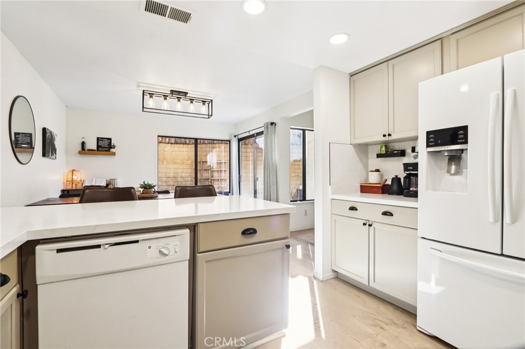 5050 Canyon Crest Drive 22