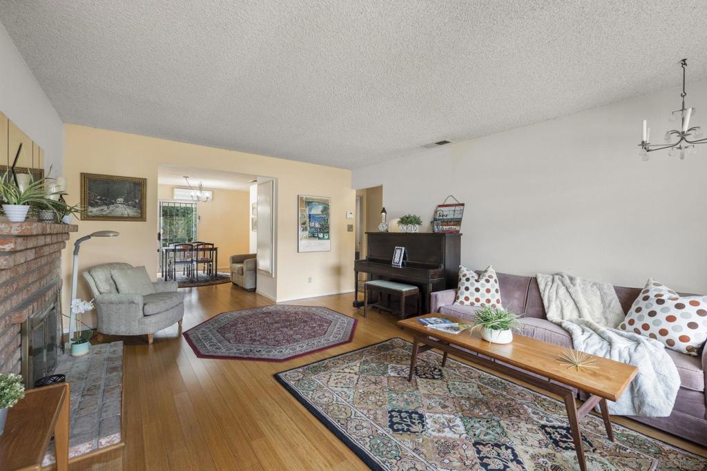 1014 E Bel Air Drive