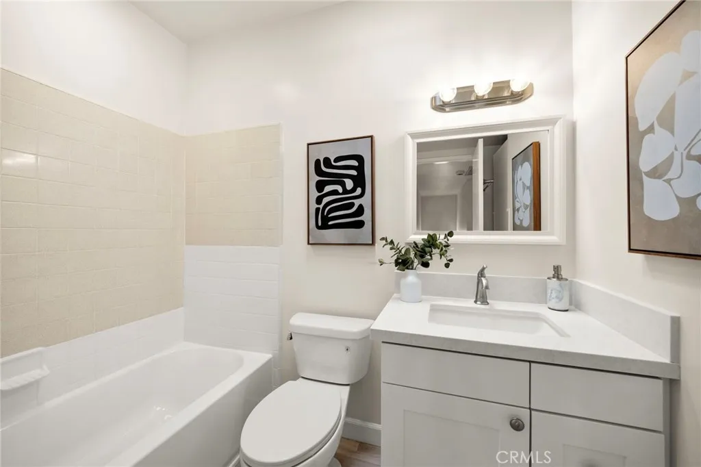 North Hollywood, California 91606, United States, 3 Bedrooms Bedrooms, ,3 BathroomsBathrooms,Residential,Active,243956