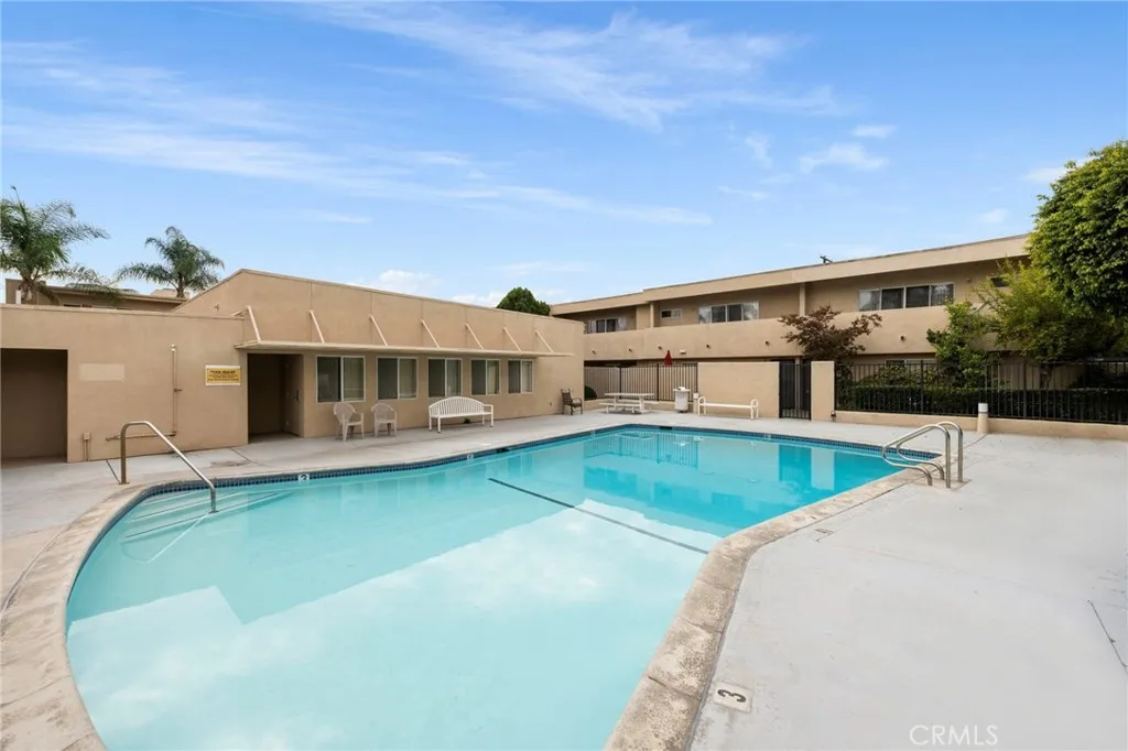 North Hollywood, California 91606, United States, 3 Bedrooms Bedrooms, ,3 BathroomsBathrooms,Residential,Active,243956