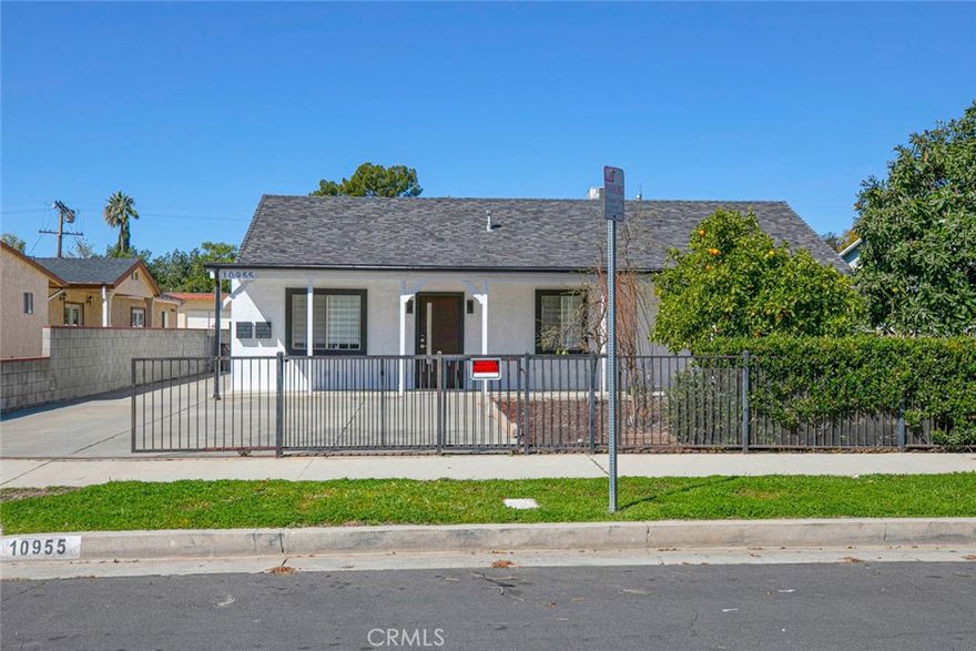 This beautifully updated 4 bed, 2 bath front house in Mission Hills is the perfect place to call home! The property offers 1,332 square feet of living space, with a backyard perfect for outdoor activities. The home features new updates throughout, bringing a modern and fresh feel. We changed the flooring in all the bedrooms and hallway, installed new ceiling fans in the bedrooms, added new vanities in both bathrooms, purchased a new gas range, and installed a new sink and faucet in the kitchen. Additionally, new shades have been added to all windows, new closet doors have been installed, and the entire home has been freshly painted. With recessed lighting and new laminate flooring throughout, the living room has everything you need! Bedrooms each have their own built-in closets and lots of space. Pet owners will be pleased to know that pets are welcome in this home. Conveniently located minutes away from freeway access, shopping, and restaurants!

Landlord will build ADU in the back in 3 months; hence price is discounted.