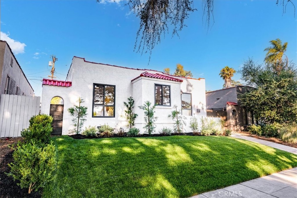 312 N Bronson Avenue