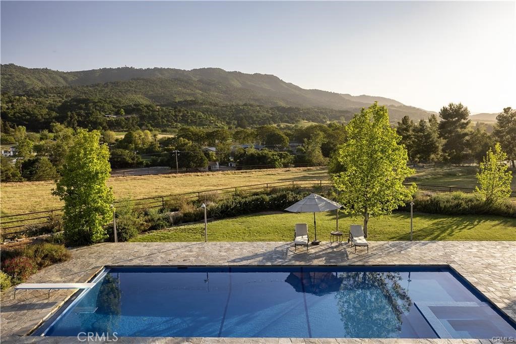 10585 Ojai Santa Paula