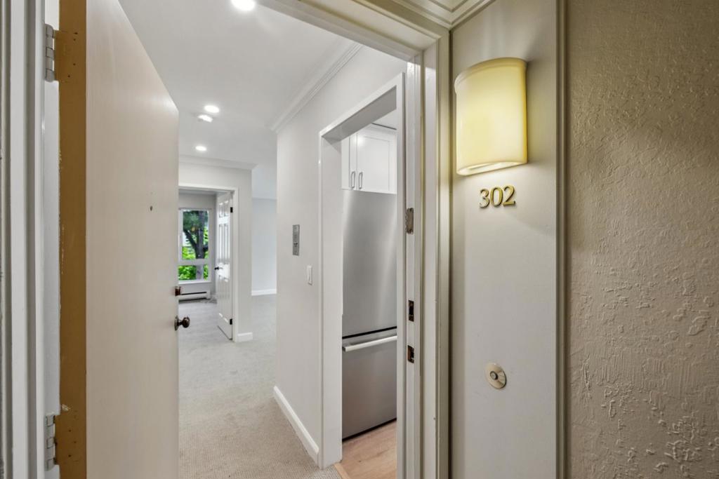 821 N Humboldt 302