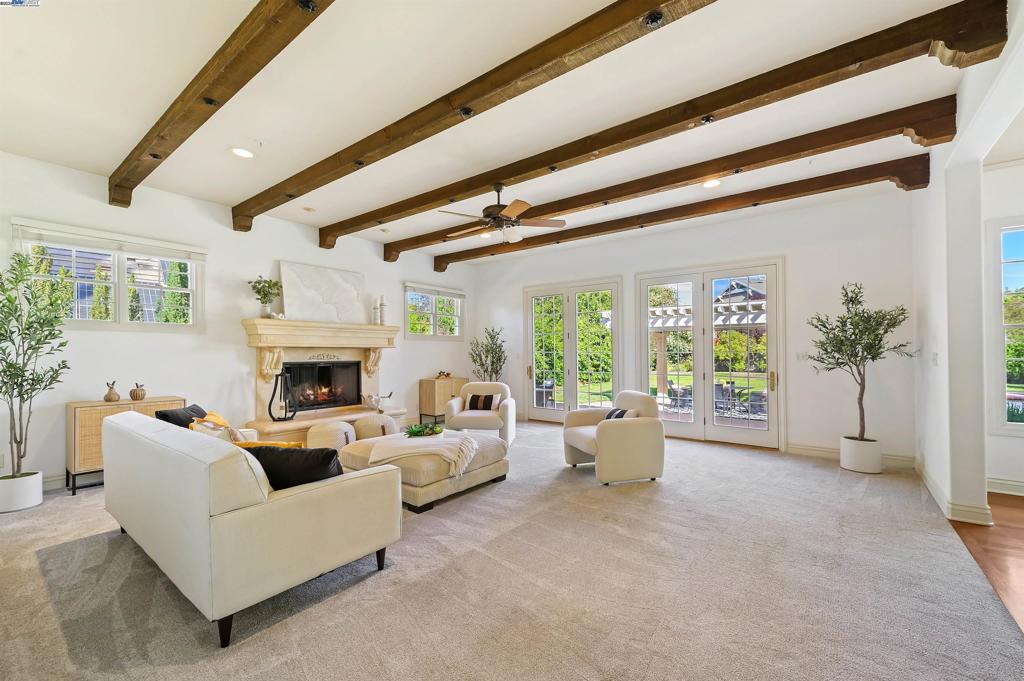 RUBY HILL - Residential