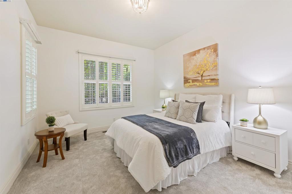RUBY HILL - Residential