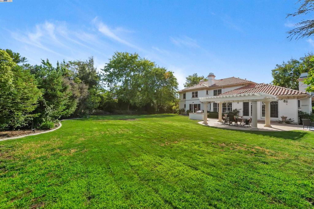 RUBY HILL - Residential