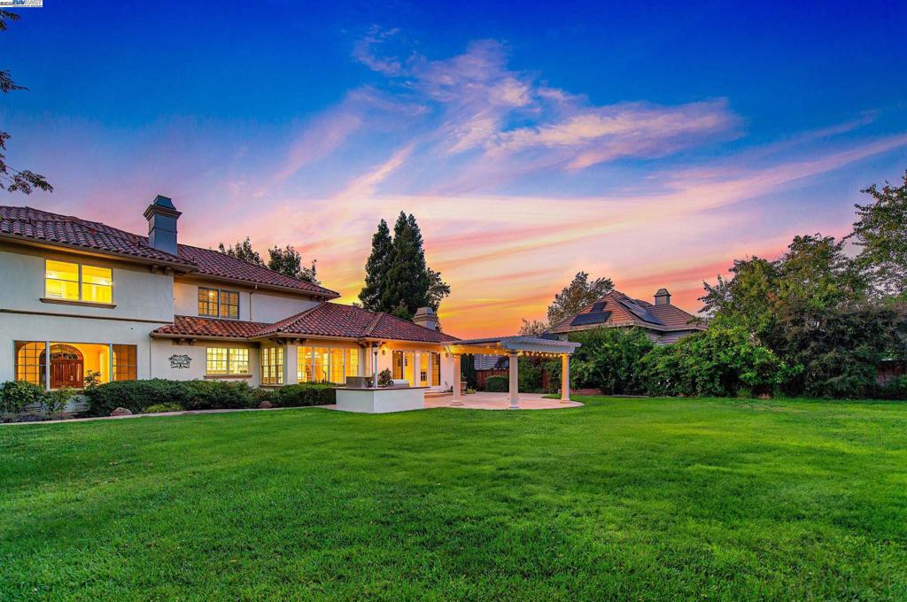 RUBY HILL - Residential