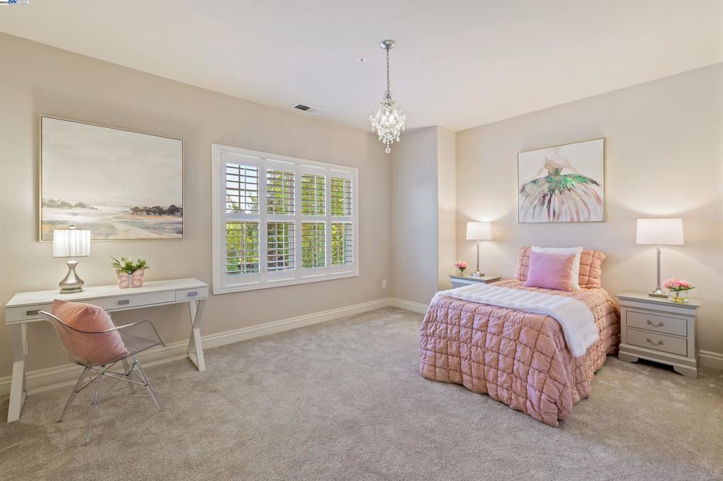 RUBY HILL - Residential