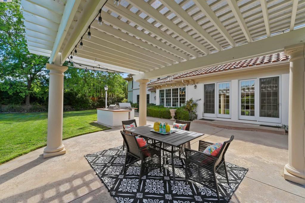 RUBY HILL - Residential