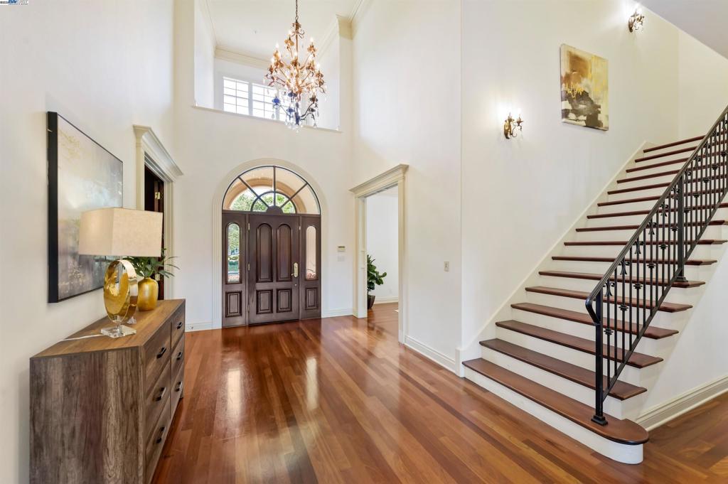 RUBY HILL - Residential