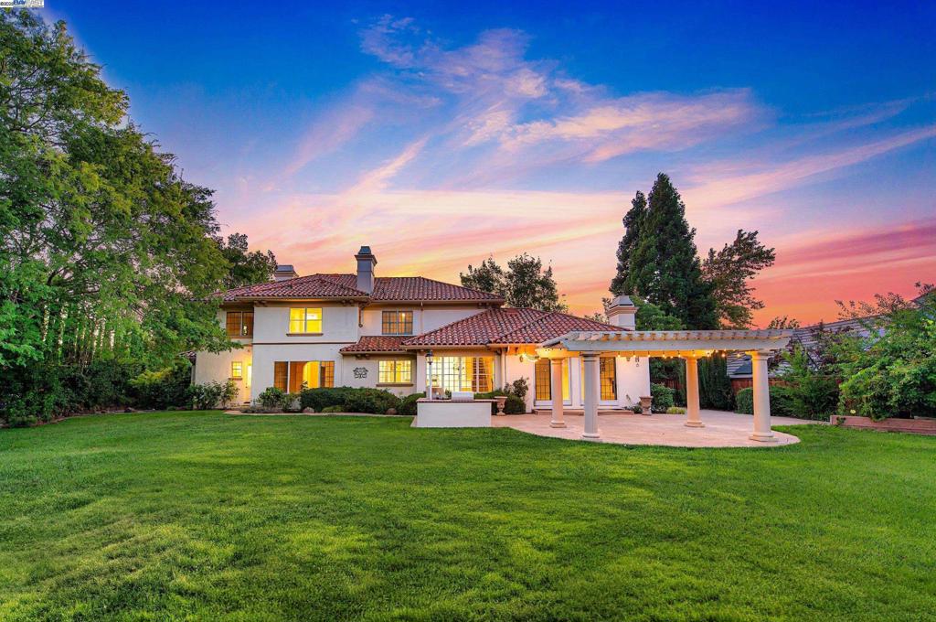 RUBY HILL - Residential