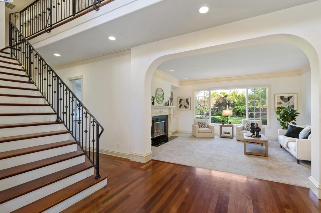 RUBY HILL - Residential