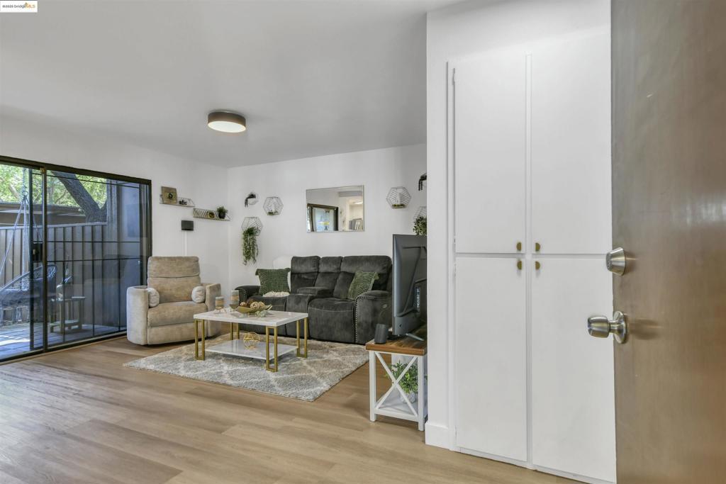 PARKRIDGE - Residential