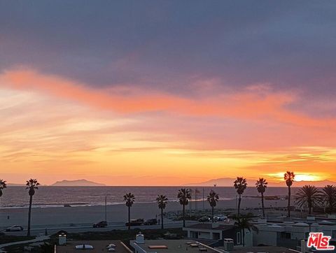 Photo of 271 S Ventura Road #301, Port Hueneme, CA 93041 (MLS # 25629121)