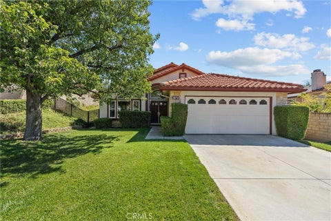 Photo of 28712 Park Woodland PL, Saugus, CA 91390 (MLS # SR26202937)