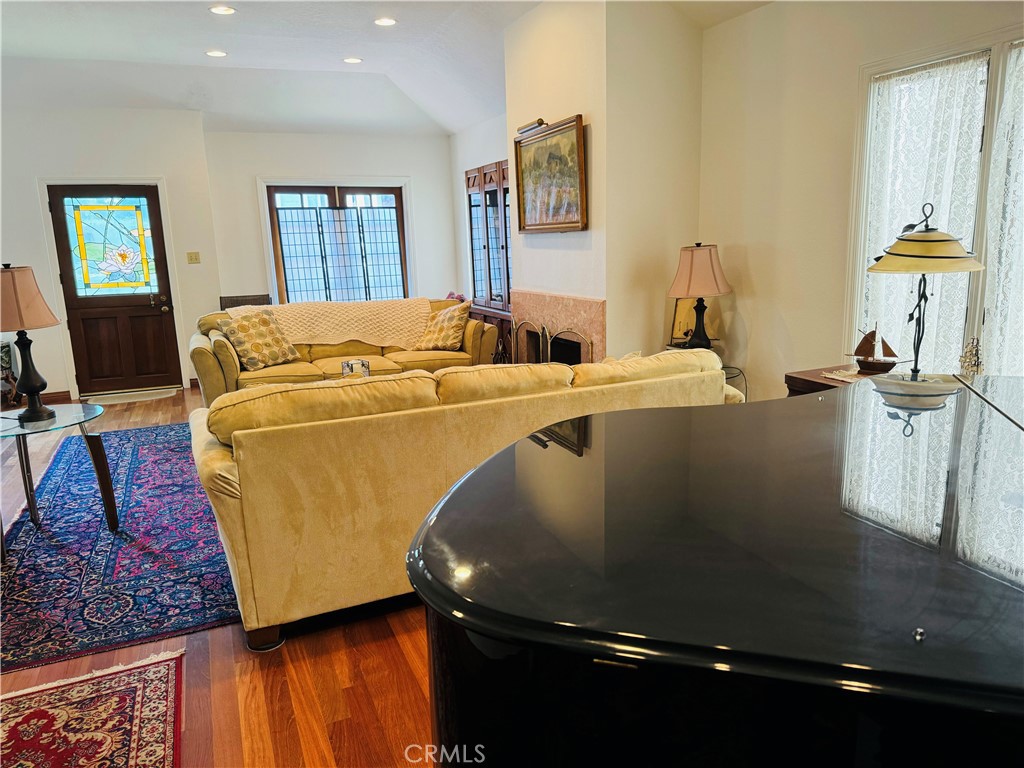 Naples (NA) - Residential Lease