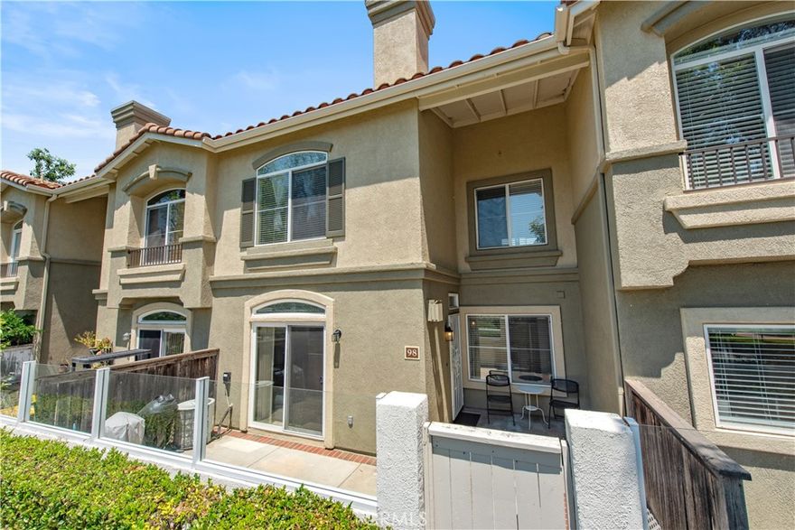 Beautifully updated 2-bedroom, 2.5-bath townhome in the heart of Rancho Santa Margarita! This 1,154 sq ft two-story home features an open floor plan, low-maintenance tile flooring on the first level, and a fully renovated kitchen with quartz countertops, a farmhouse sink, white shaker cabinets, subway tile backsplash, and stainless steel appliances. The private patio offers a seamless indoor-outdoor experience, ideal for relaxing or entertaining. Upstairs, you’ll find two generously sized bedrooms and upgraded bathrooms. Additional features include a cozy fireplace, smart thermostat, LED lighting, and an attached 2-car garage with epoxy flooring and built-in storage cabinets. Situated in the Barcelona neighborhood near community pools, tennis courts, parks, RSM Lake, and Beach Club. Conveniently located close to schools, shopping, dining, and nature trails. This home is move-in ready and centrally located!