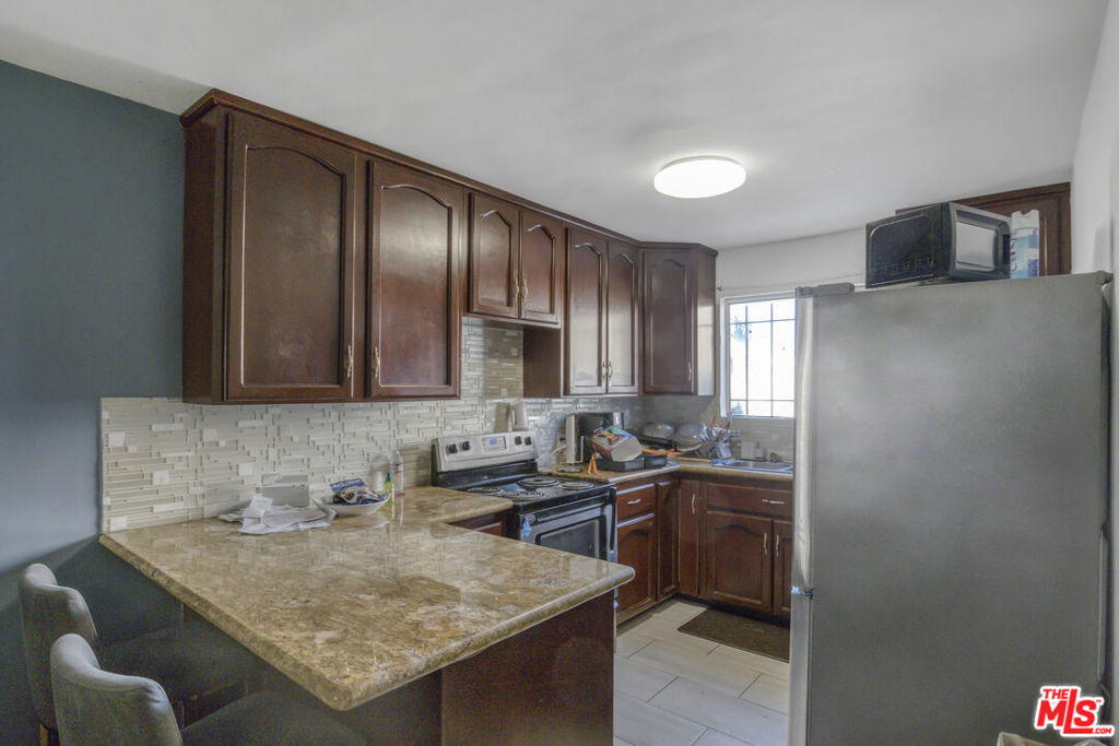 5447 Blackwelder Street