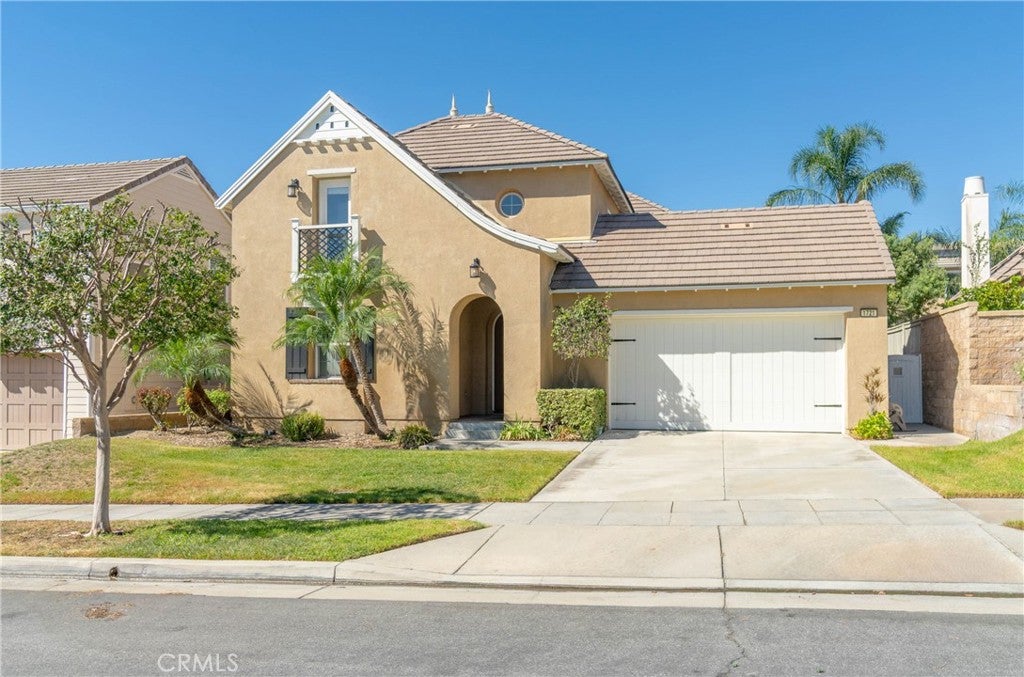 1721 Arthur Loop West