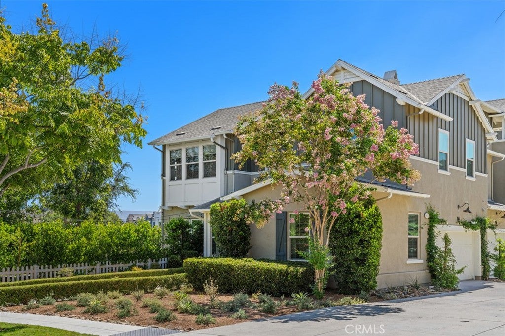 116 Sencillo Place
