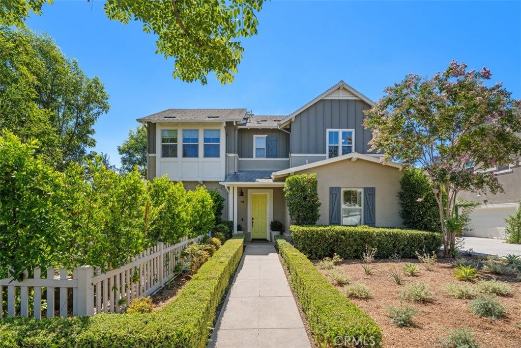 116 Sencillo Place