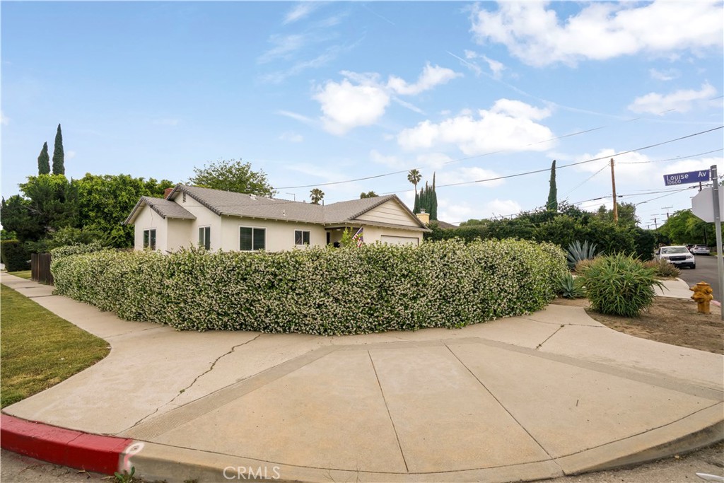 17304 Kingsbury