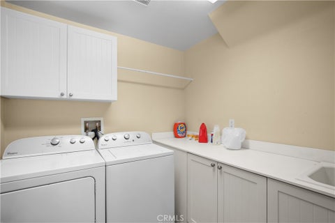 Tiny photo for 13422 Fox Hollow CIR, Eastvale, CA 92880 (MLS # PW26233134)